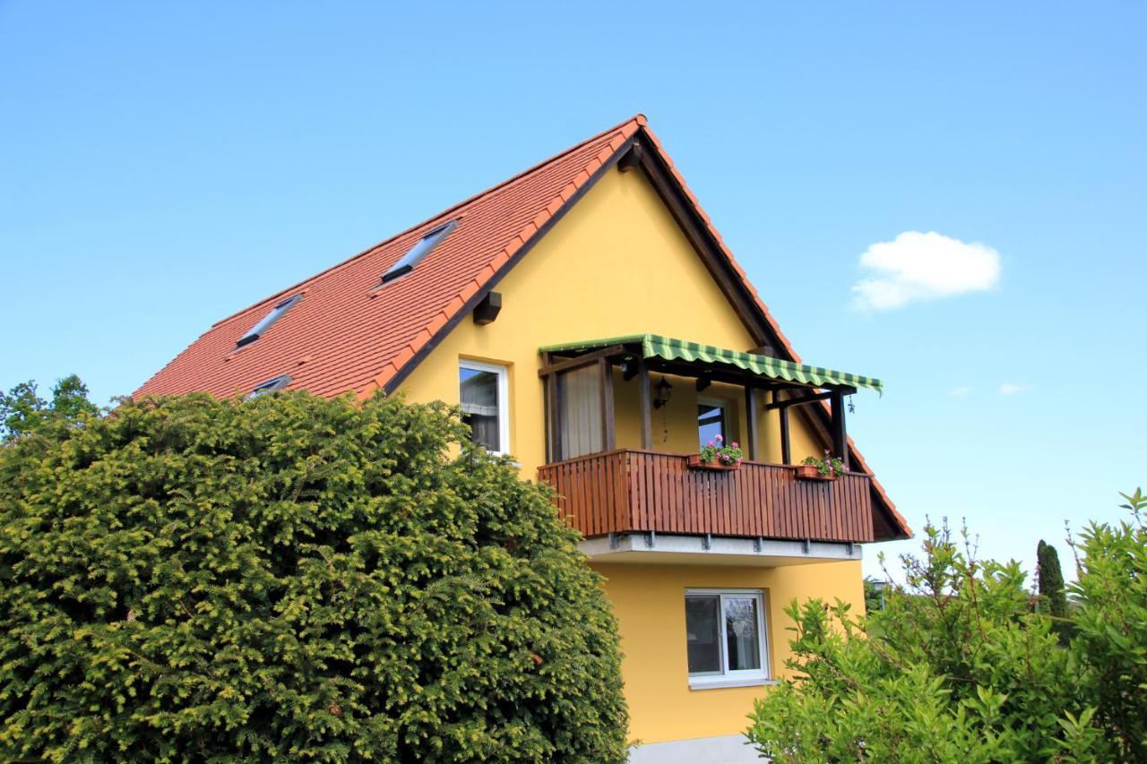 Ferienwohnung Bahnelblick 쿠로르트존스도르프 외부 사진