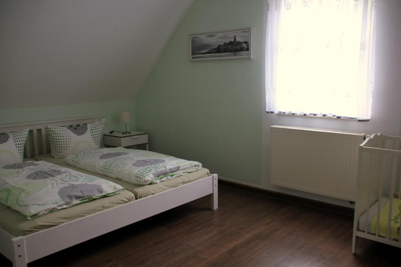 Ferienwohnung Bahnelblick 쿠로르트존스도르프 외부 사진
