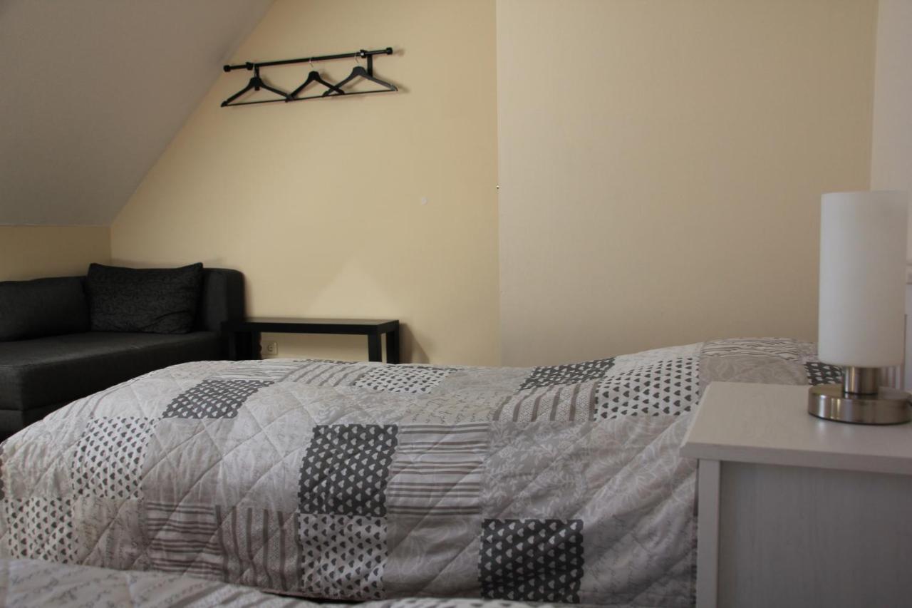Ferienwohnung Bahnelblick 쿠로르트존스도르프 외부 사진